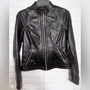 Wilsons Leather Women's Classic Black Leather  Jacket EUC Size XS